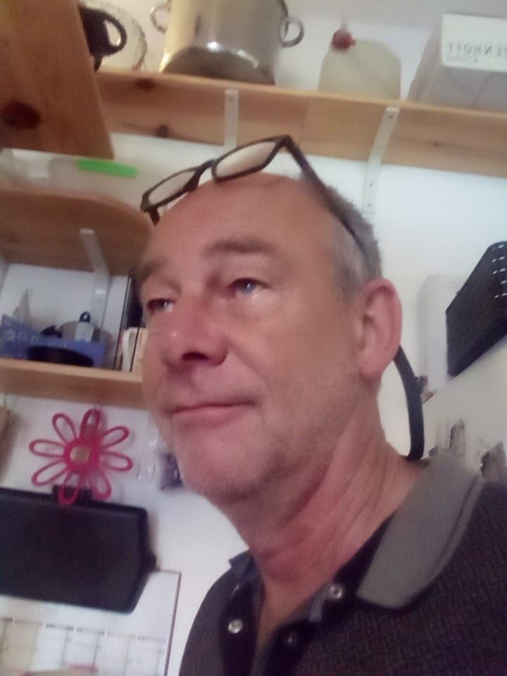 Profil de Keaton, 32 ans, Jeune gay à Zizers (Grisons)