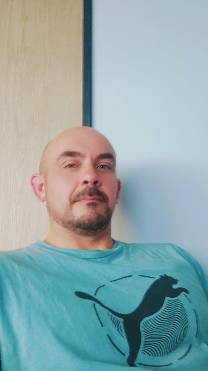 Lazreg - Jeune gay à Unterägeri Profil de Lazreg, 44 ans, Jeune gay à Unterägeri (Zoug)