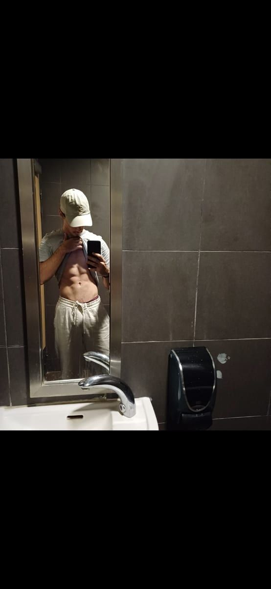 Profil de Niccolo, 26 ans, Jeune gay à Yens (Vaud)