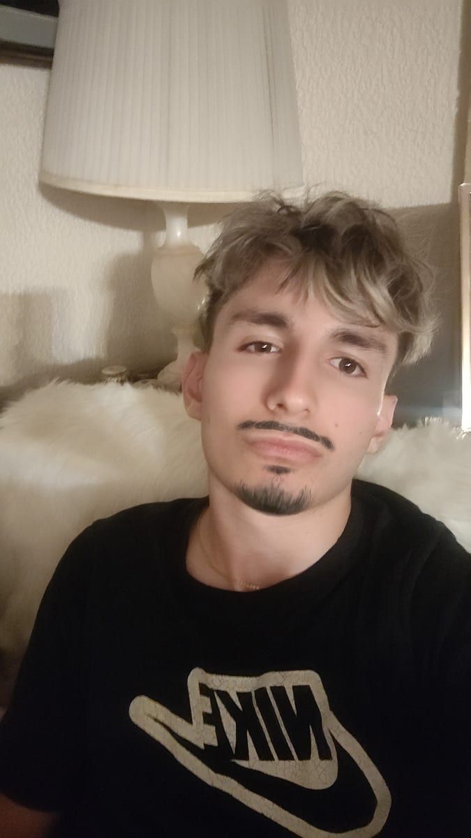 Profil de Mokhtar, 28 ans, Jeune gay à Tschappina (Grisons)