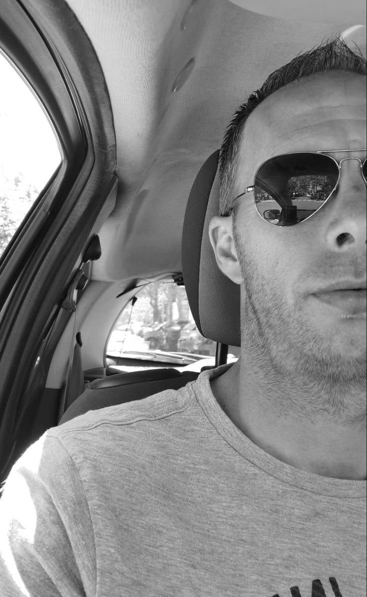Profil de Loukmane, 34 ans, Jeune gay à Killwangen (Argovie)