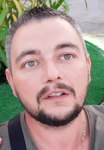 Noyan - Jeune gay à Zugerberg Profil de Noyan, 37 ans, Jeune gay à Zugerberg (Zoug)