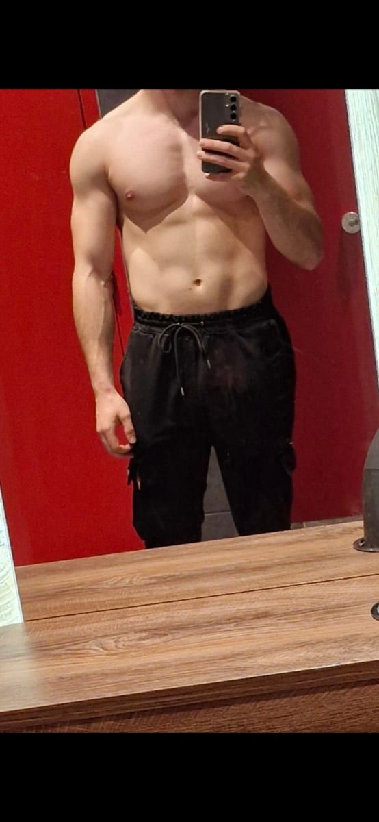 Profil de Hao, 23 ans, Jeune gay à Arolla (Valais)