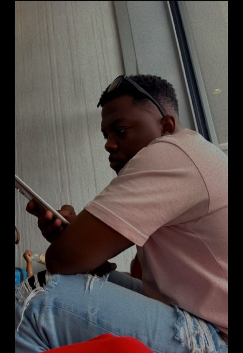 Profil de Onésime, 40 ans, Jeune gay à Zillis (Grisons)