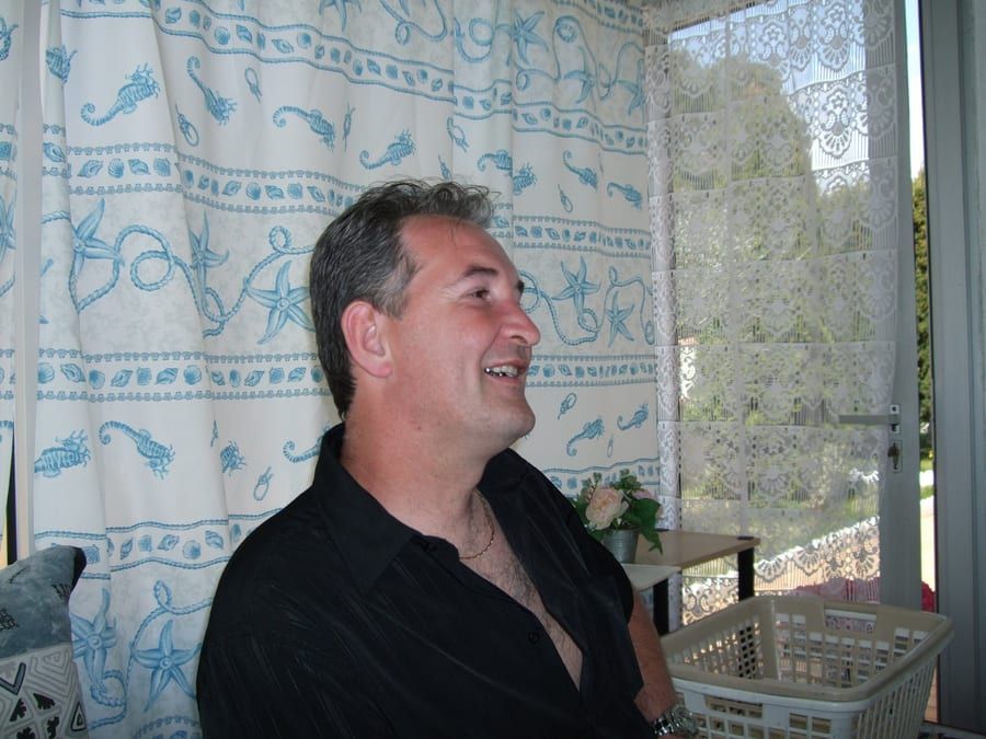 Profil de Faycel, 44 ans, Jeune gay à Einigen (Berne)