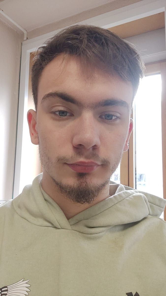 Profil de Dev, 34 ans, Jeune gay à Brigue (Valais)