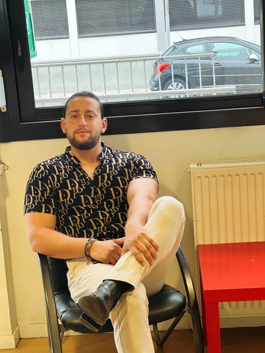 Profil de Nahyl, 22 ans, Jeune gay à Massongex (Valais)