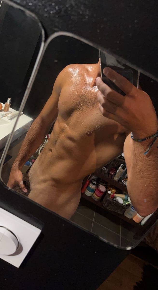 Profil de Aissam, 32 ans, Jeune gay à Yvonand (Vaud)