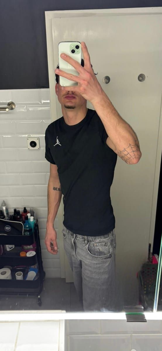 Profil de Dia, 25 ans, Jeune gay à Kerns (Obwald)
