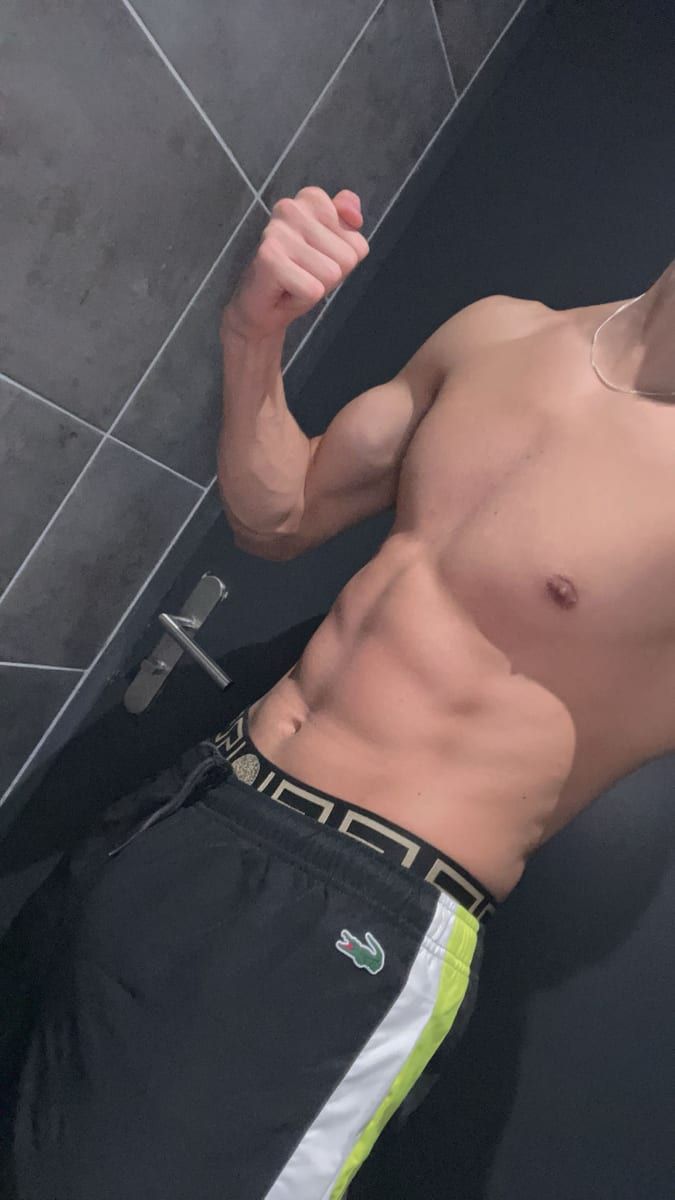 Profil de Pierre-hadrien, 30 ans, Jeune gay à Bärau (Berne)
