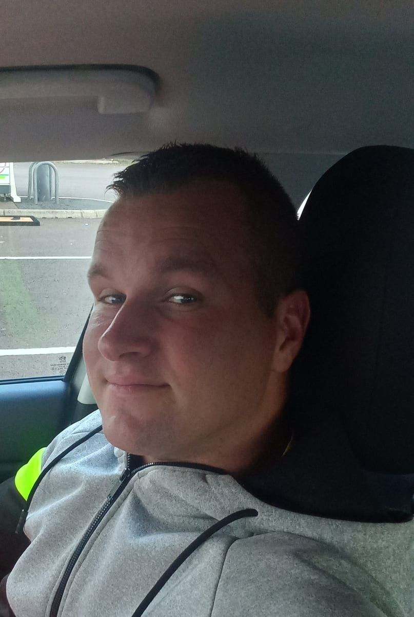Jerry - Jeune gay à Unterägeri Profil de Jerry, 27 ans, Jeune gay à Unterägeri (Zoug)