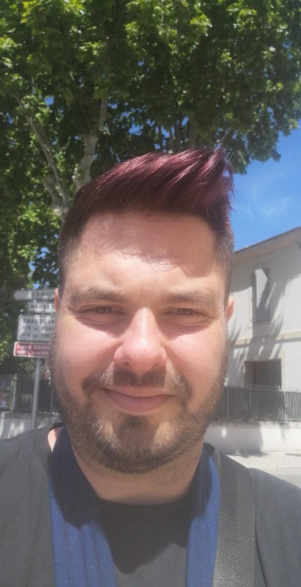 Profil de Colas, 31 ans, Jeune gay à Wienacht-Tobel (Appenzell Rhodes-Extérieures)