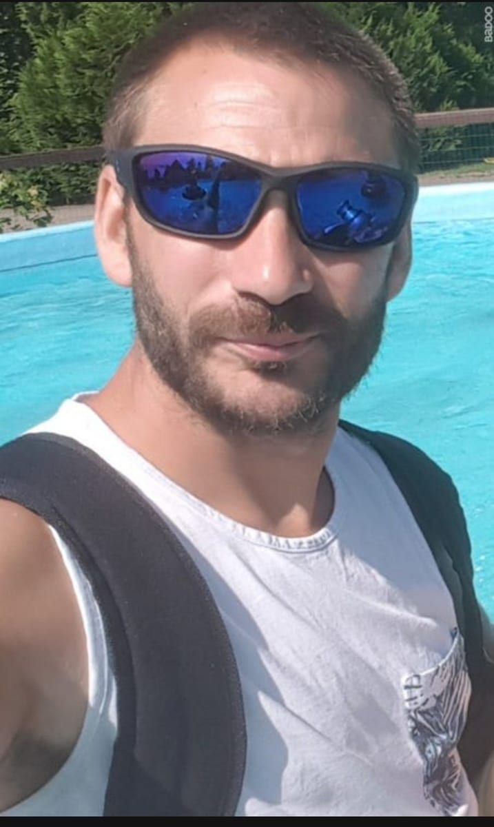 Profil de Ladi, 31 ans, Jeune gay à Valangin (Neuchâtel)