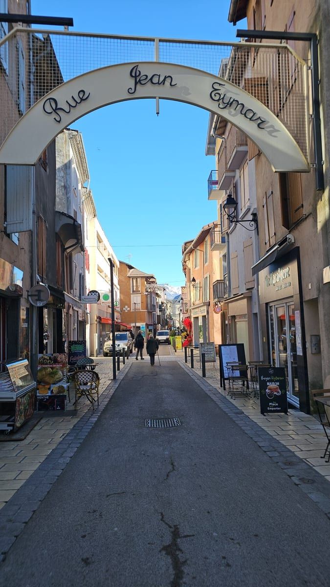 Profil de Touffik, 27 ans, Jeune gay à St. Niklausen OW (Obwald)