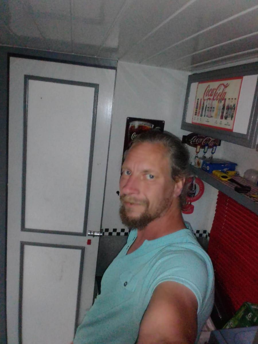 Profil de Zeeshan, 27 ans, Jeune gay à Ferden (Valais)