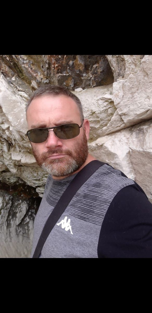 Profil de Kayan, 33 ans, Jeune gay à Innerberg (Berne)