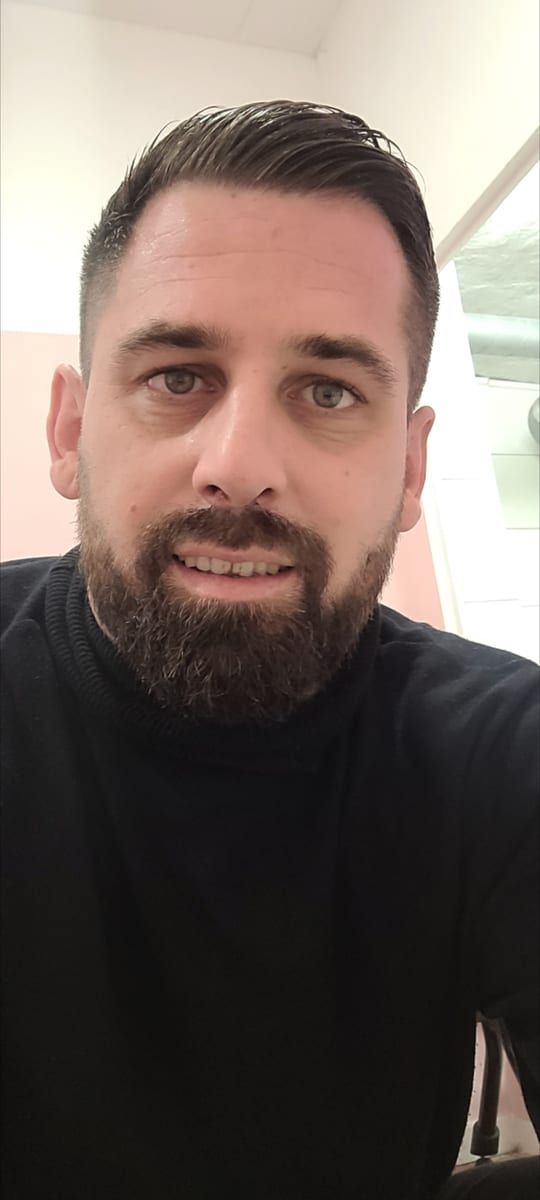 Profil de Feycal, 31 ans, Jeune gay à Grandfontaine (Jura)