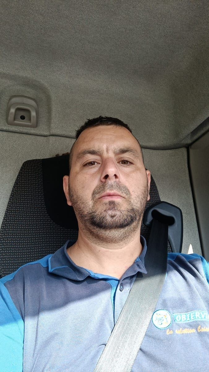 Profil de Lokmane, 29 ans, Jeune gay à Flüelen (Uri)