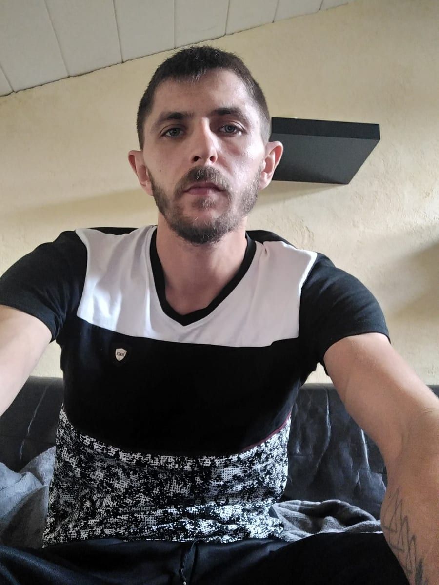 Profil de Rija, 40 ans, Jeune gay à Bâle (Bâle-Ville)