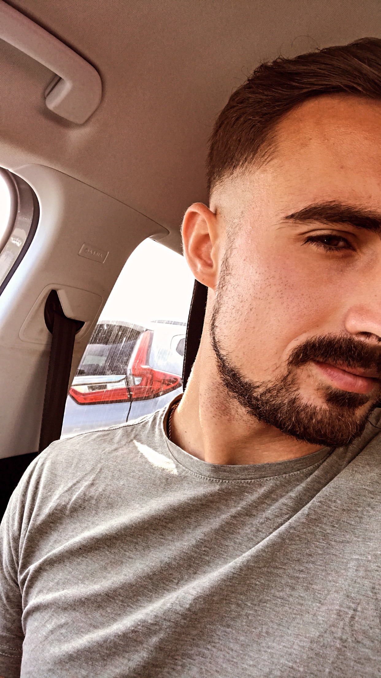 Profil de Thelio, 26 ans, Jeune gay à Mission (Valais)