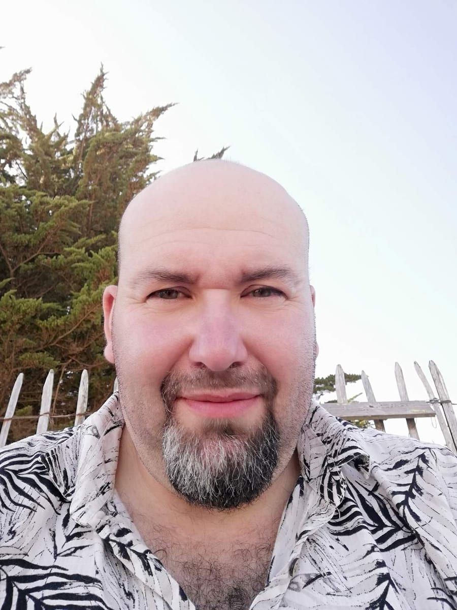 Quentin - Jeune gay à Wolfenschiessen Profil de Quentin, 25 ans, Jeune gay à Wolfenschiessen (Nidwald)