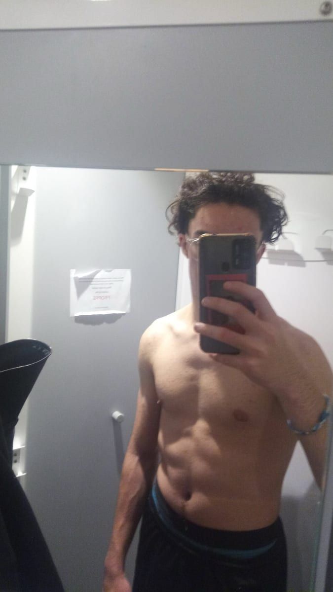 Mathis - Jeune gay à Zwillikon Profil de Mathis, 41 ans, Jeune gay à Zwillikon (Zurich)